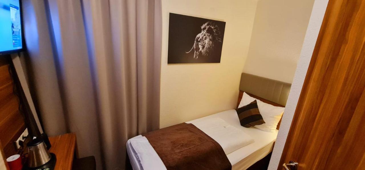 Hotel Frankfurt Messe فرانكفورت المظهر الخارجي الصورة