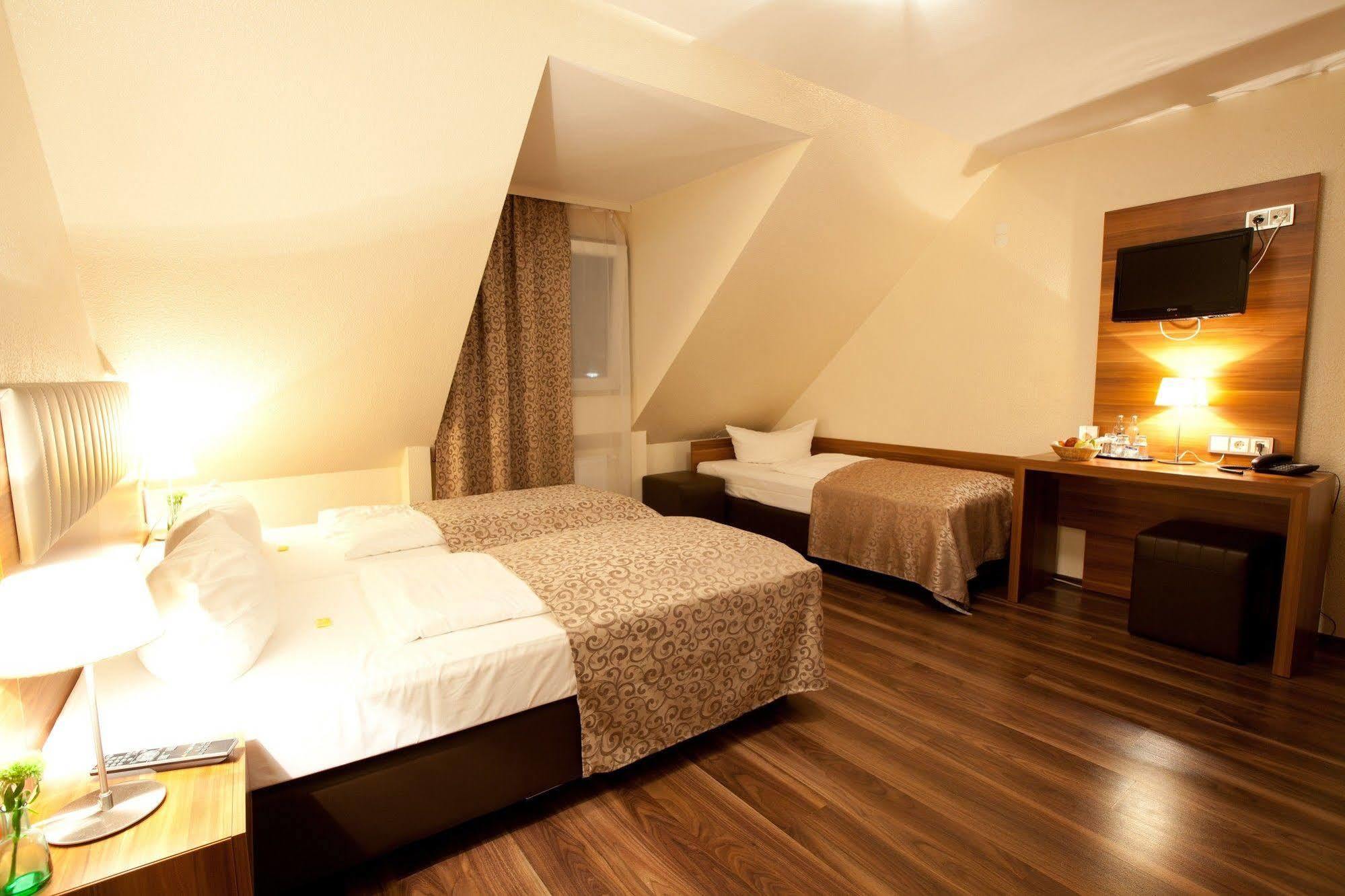 Hotel Frankfurt Messe فرانكفورت المظهر الخارجي الصورة